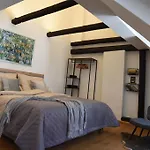 Апартаменты Penthouse Mit Altstadtflair *
