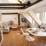 Penthouse Mit Altstadtflair Апартаменты Грац